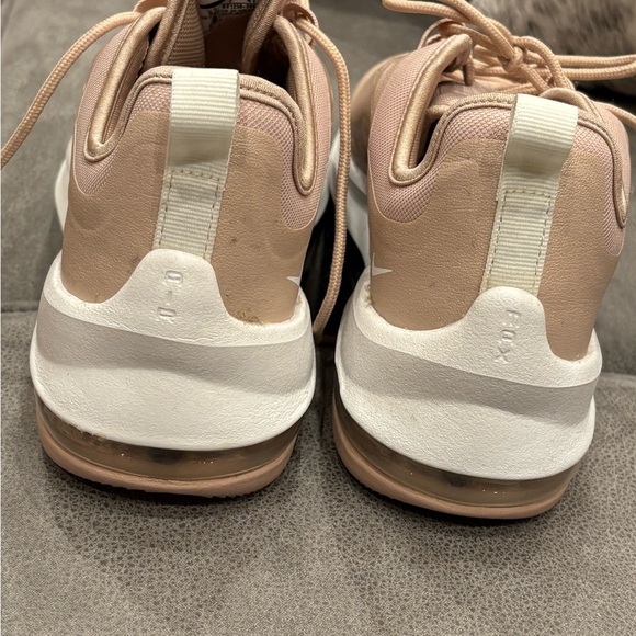 Nike Max Air Women’s Sneakers in Blush - Picture 5 of 7